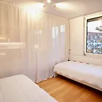 Apartamento 2,5 Zi Design Near Porsche Museum With Beamer, Netflix, Ps5