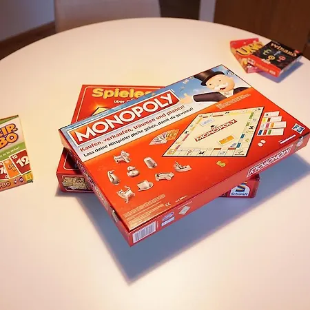 Apartment 2,5 Zi Design Near Porsche Museum With Beamer, Netflix, Ps5 *