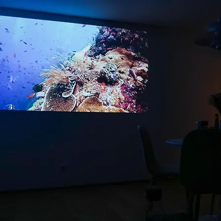 2,5 Zi Design Near Porsche Museum With Beamer, Netflix, Ps5 Lejlighed