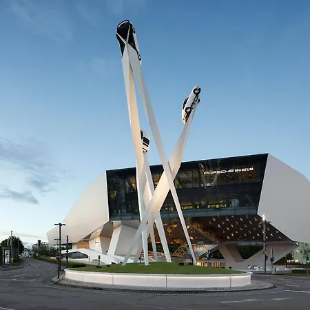 Apartamento 2,5 Zi Design Near Porsche Museum With Beamer, Netflix, Ps5 *