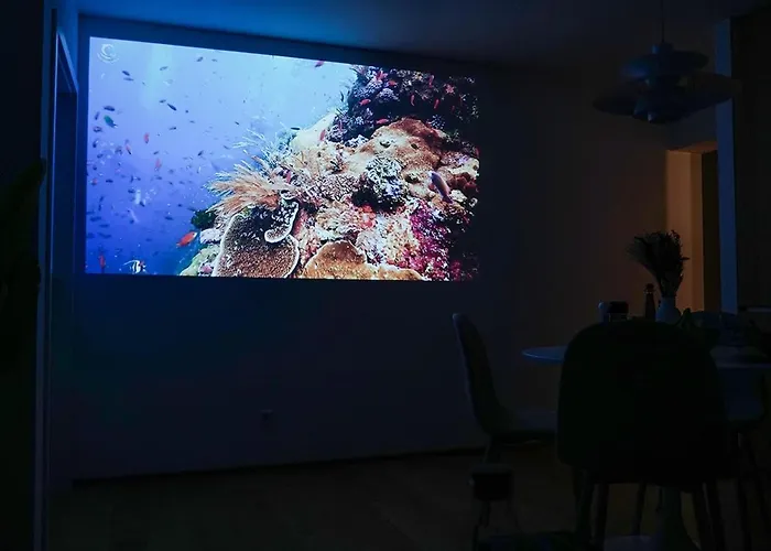 2,5 Zi Design Near Porsche Museum With Beamer, Netflix, Ps5 Apartment