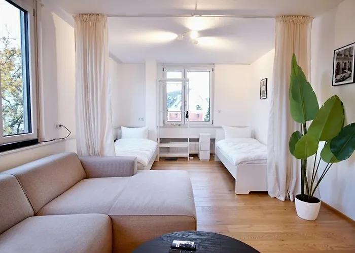 Apartment 2,5 Zi Design Near Porsche Museum With Beamer, Netflix, Ps5 Stuttgart