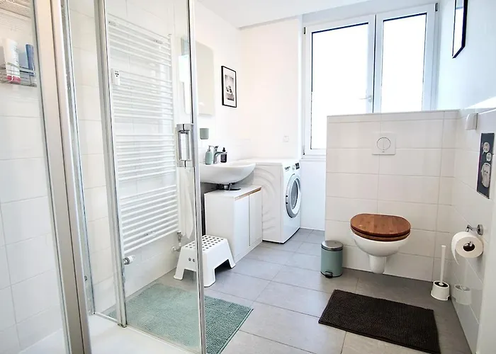 Apartment 2,5 Zi Design Near Porsche Museum With Beamer, Netflix, Ps5